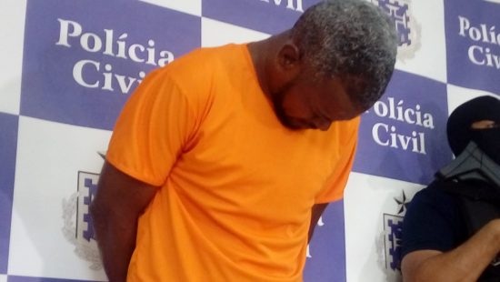 A vítima morreu no local. A arma foi encontrada com ele após cometer o crime - Foto VN A vítima morreu no local. A arma foi encontrada com ele após cometer o crime - Foto VN